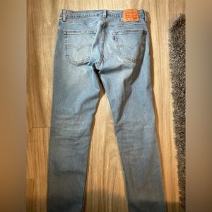 Men’s Levi Slim Straight 32x32